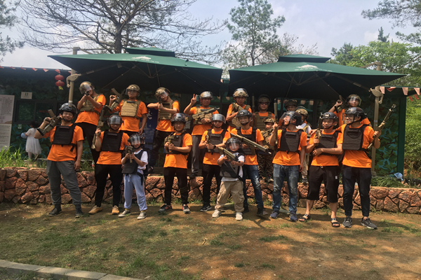 2020必威BETWAY西汉姆联团建之国际慢城徒步游